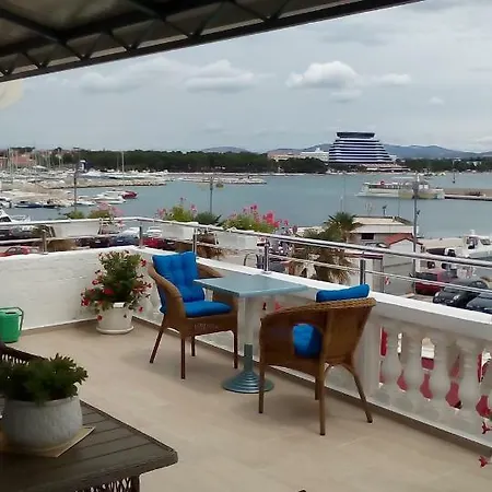 Apartman Zana Vodice Exteriör bild