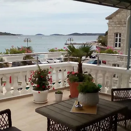 Apartman Zana Vodice Exteriör bild