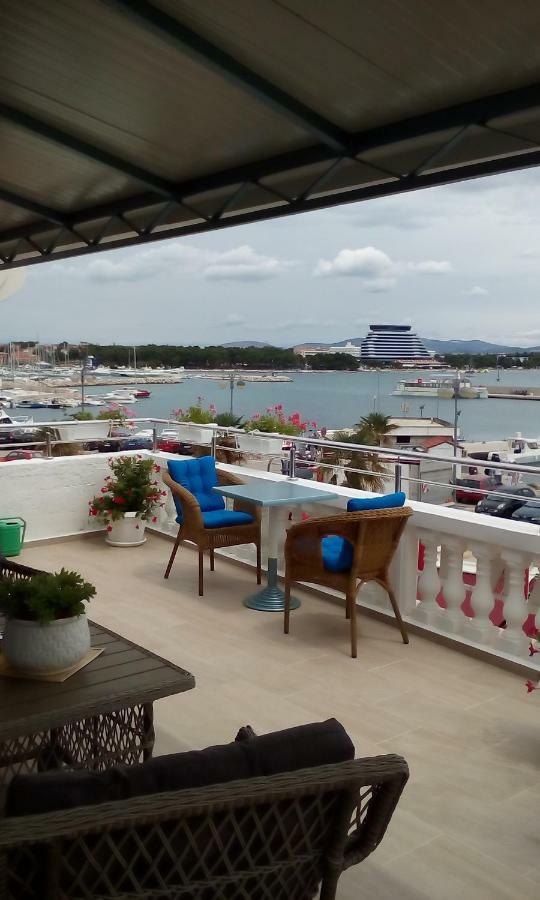 Apartment Zana *